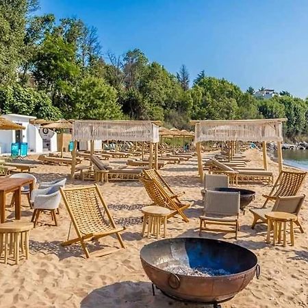 Captain'S Island Deluxe Chernomorets Buitenkant foto